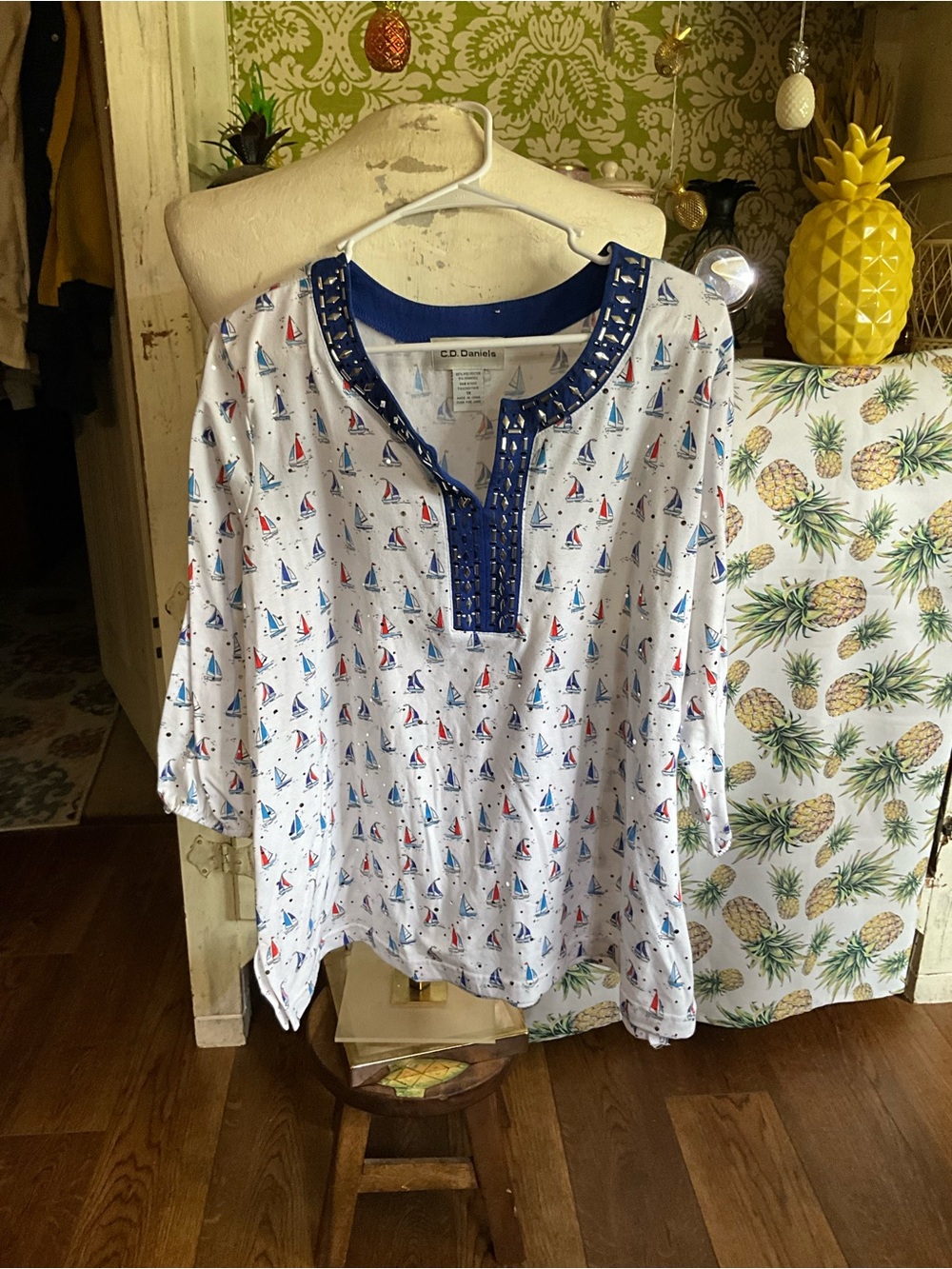 CD Daniel’s size 1X ladies top